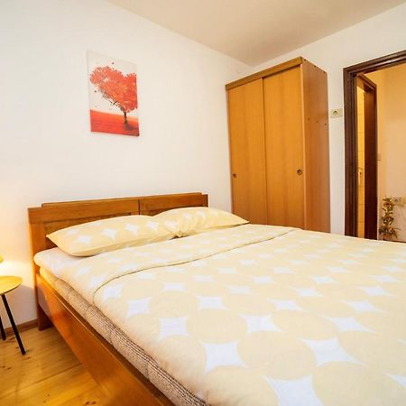 Apartment Nives Umag Exteriör bild